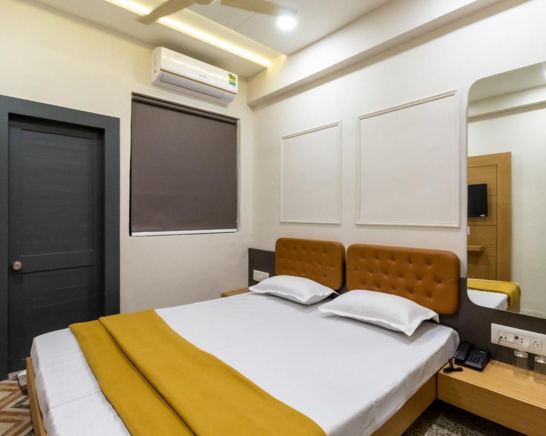 Prince Residency Club House Jamnagar Bagian luar foto