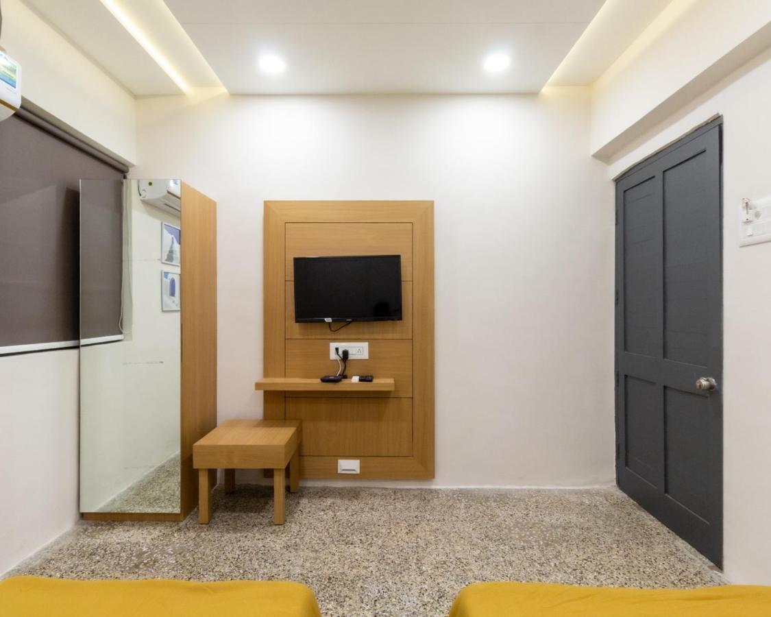 Prince Residency Club House Jamnagar Bagian luar foto